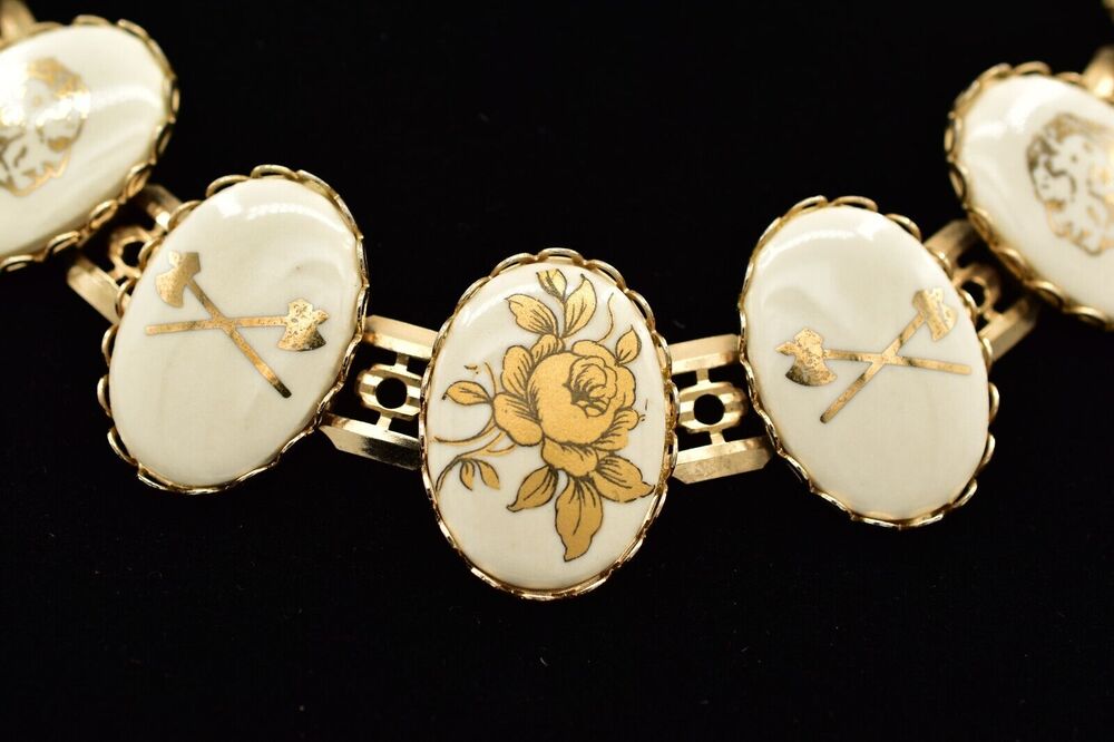 Vintage Collar Necklace Native Floral White Beaded Tribal Painted Foil BinA17
